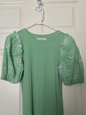 LOFT Mint Green Puff Sleeve Embroidered Tee